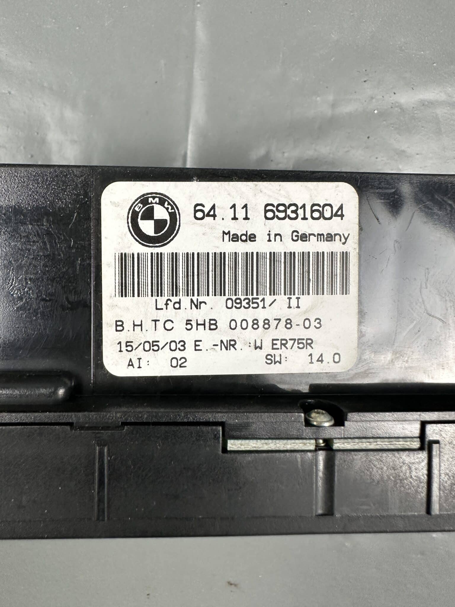 64116931604 / 6931604 BMW E46 Climate Control Panel