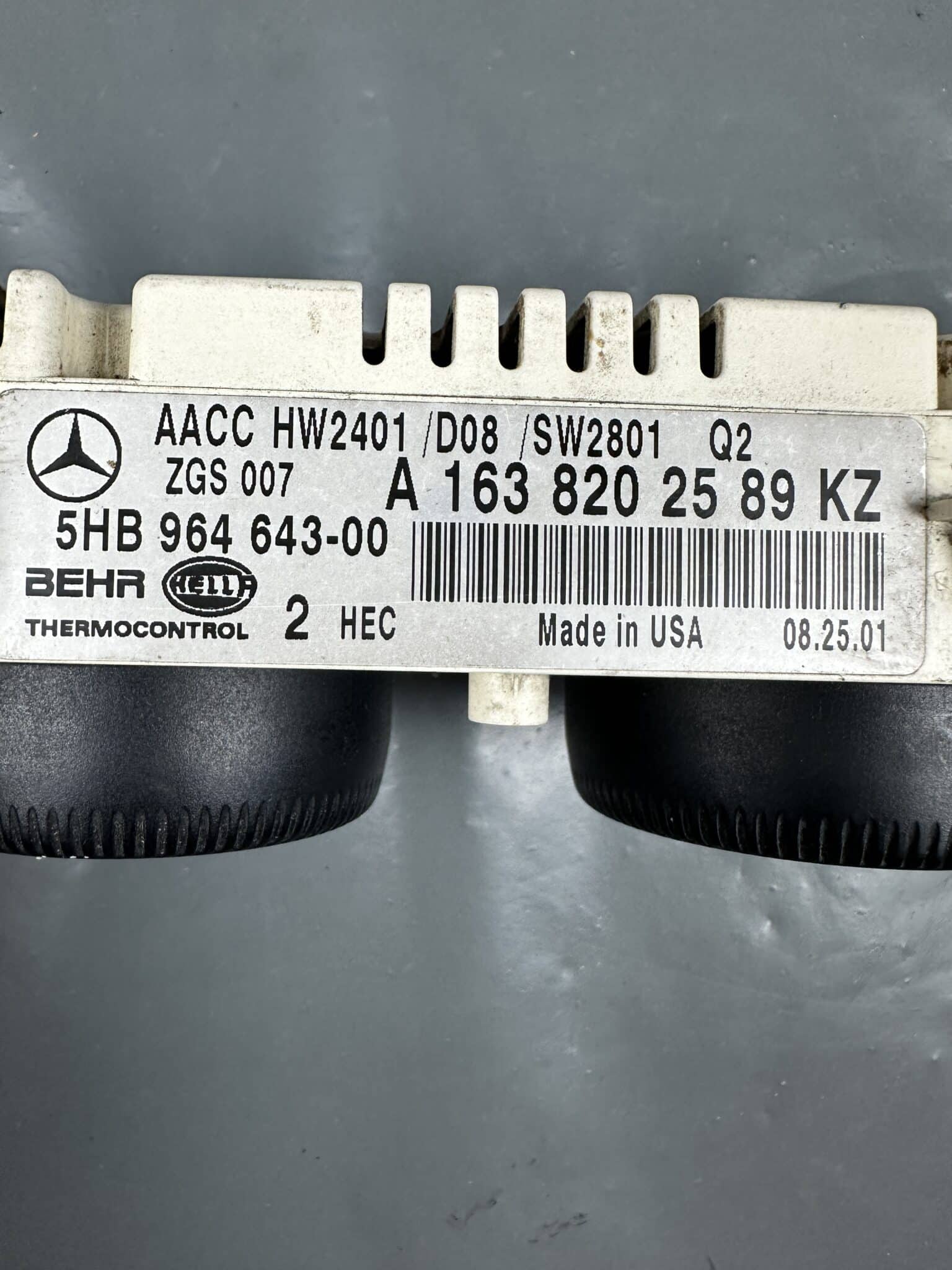 1638202589 / 5HB96464300 Mercedes W163 ML Climate Control Panel