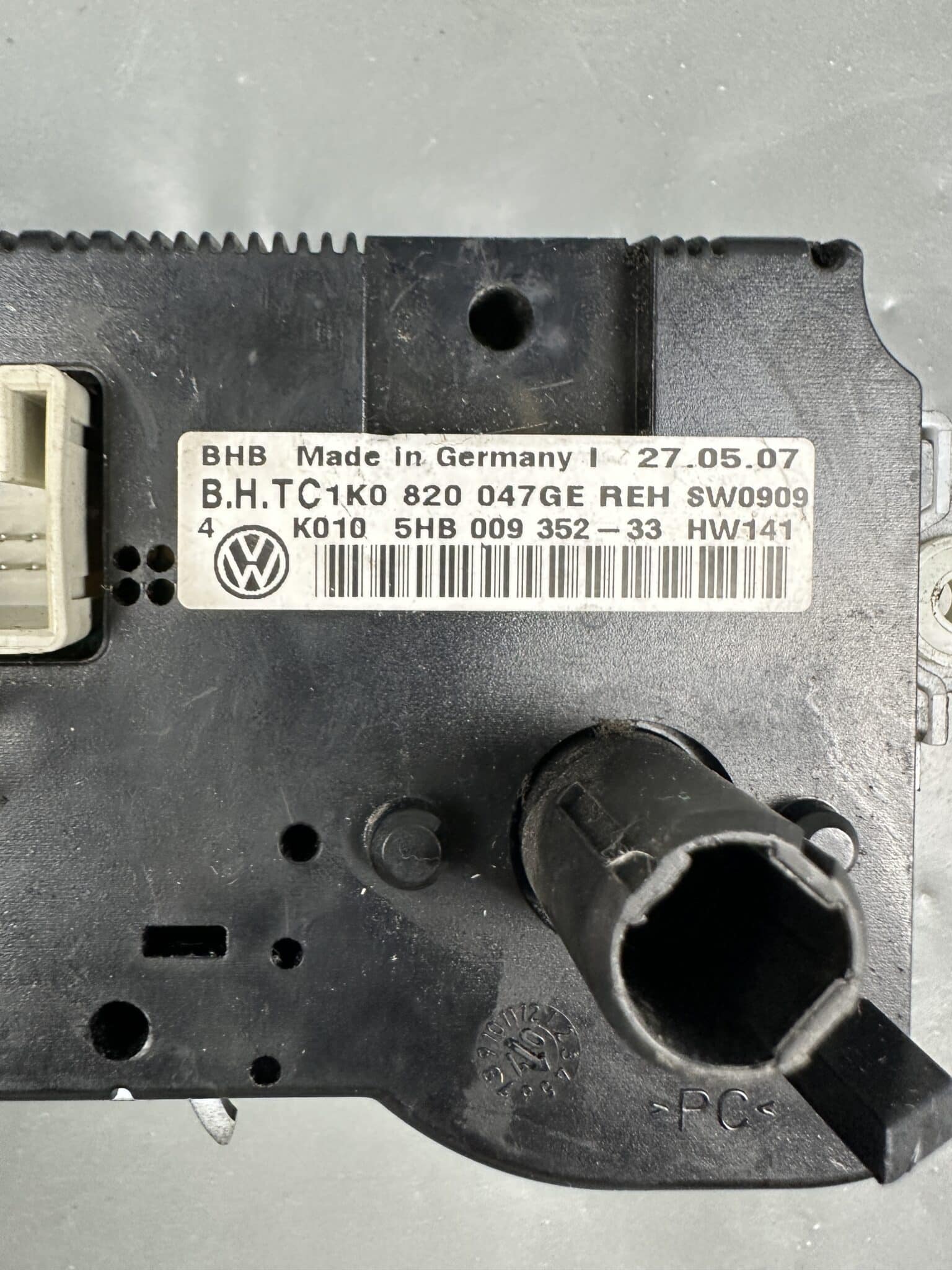1K0820047GE / 5HB00935233 Volkswagen Passat B6 Climate Control Panel
