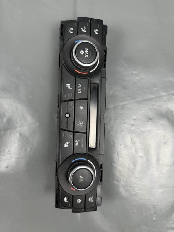 64119248582 / 9248582 Continental BMW E90 E91 E92 E93 Climate Control Panel