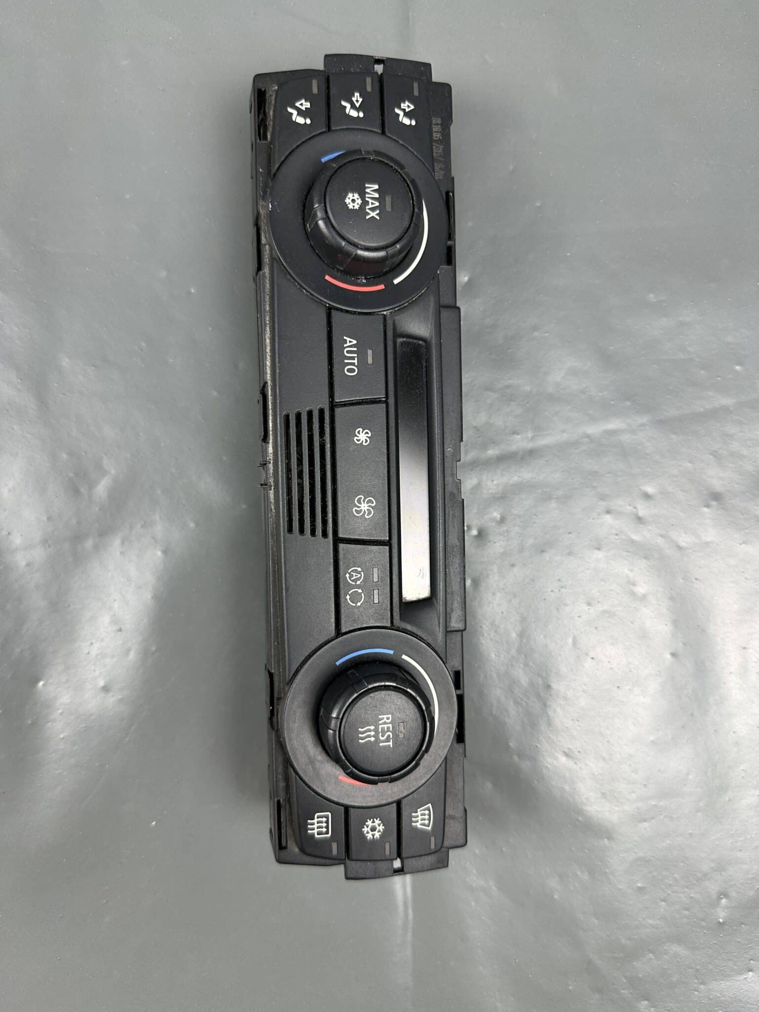 64116983944-01 / 6983944 VDO BMW E81 E82 E87 E88 E90 E91 E92 E93 Climate Control Panel
