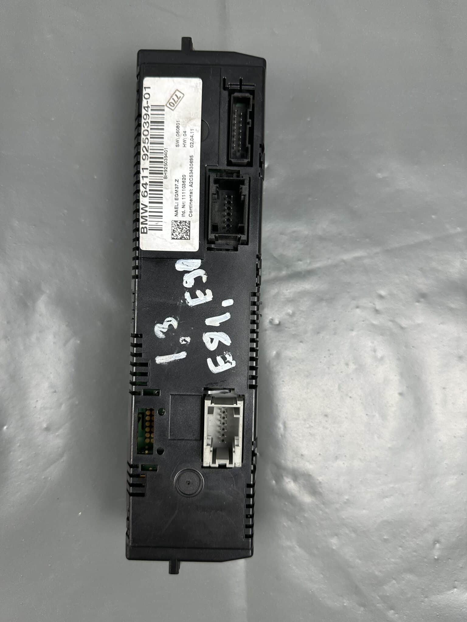 64119250394-01 / 9250394 Continental BMW E81 E82 E87 E88 E90 E91 E92 Climate Control Panel