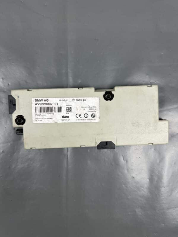 65209229007 / 9229007 BMW F10 F11 F01 F02 F13 Antenna Amplifier Diversity 868 MHz