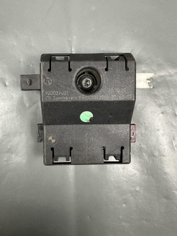 65206934648 / 6934648-06 BMW E91 Antenna Trap Circuit Noise Filter Hirschmann