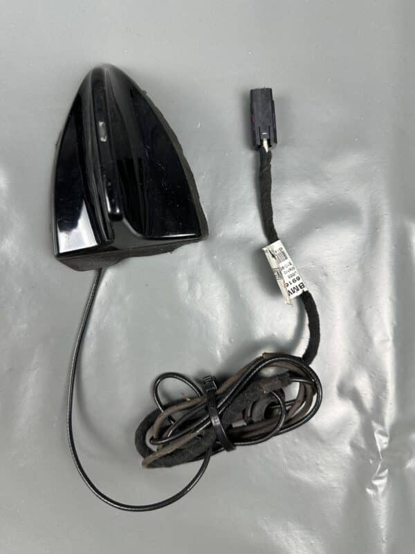 6916851-03 BMW E46 3 Series Telephone GSM Shark Fin Roof Antenna Schwarz II