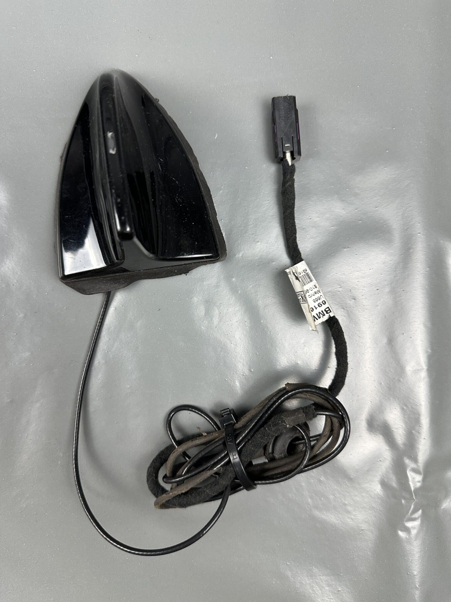 6916851-03 BMW E46 3 Series Telephone GSM Shark Fin Roof Antenna Schwarz II