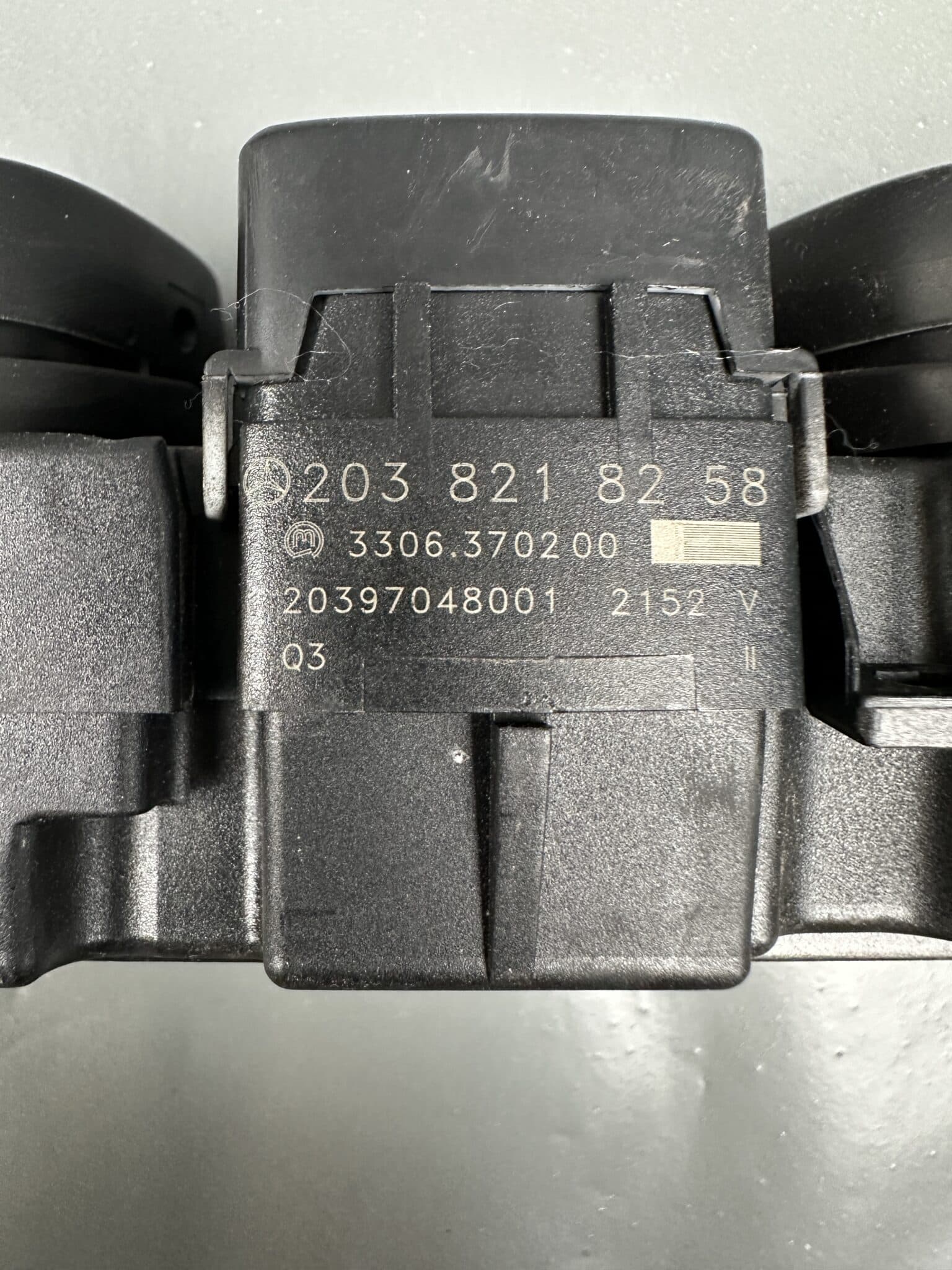 A2038218258 / 2038218258 Mercedes W203 S203 C-Class Hazard ESP Central Switch Panel