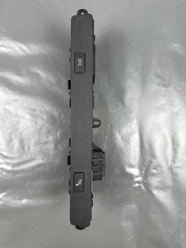 61319163846 / 9163846-01 BMW E63 E64 PDC Parking Control Switch Panel Delphi