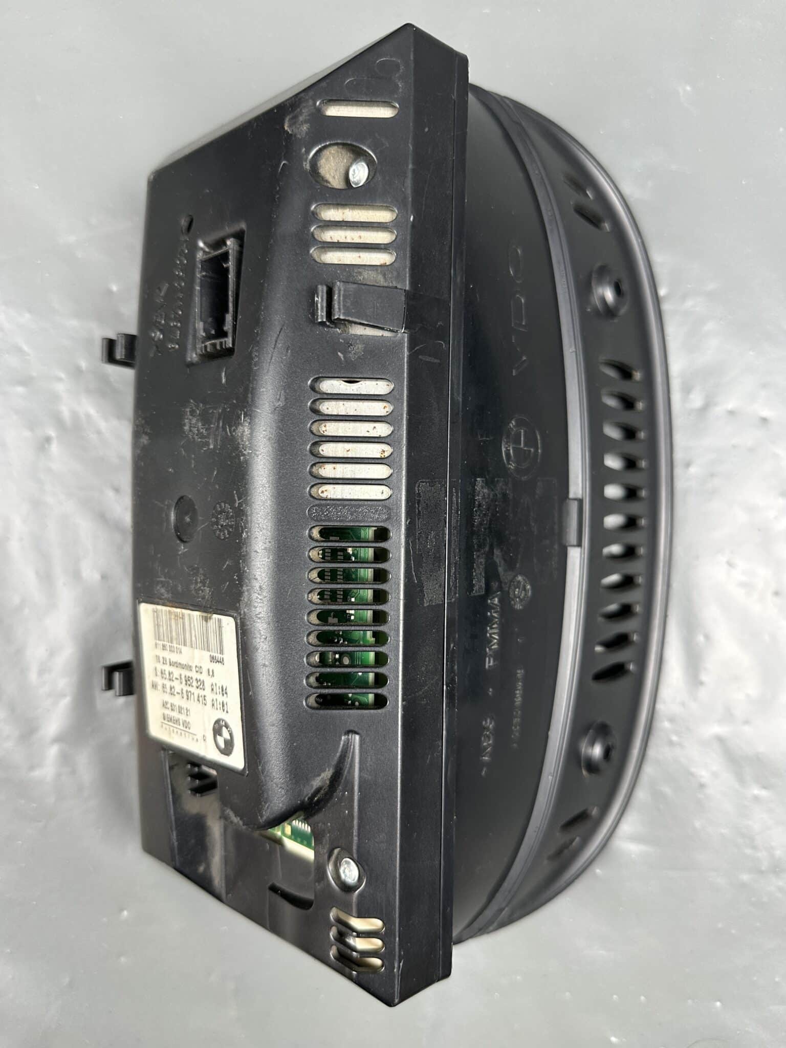 65826952328 / 6952328 BMW E60 E61 E63 E64 8.8" CCC iDrive Display Siemens VDO A2C53102121