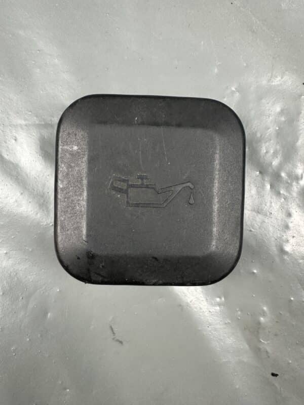 11121747157 / 1747157 BMW E30 E34 E36 E38 E39 E46 E53 Z3 Engine Oil Cap Reutter Austria