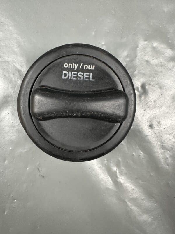 A2204700705 / 2204700705 Mercedes W204 W209 W211 W219 Diesel Fuel Tank Cap