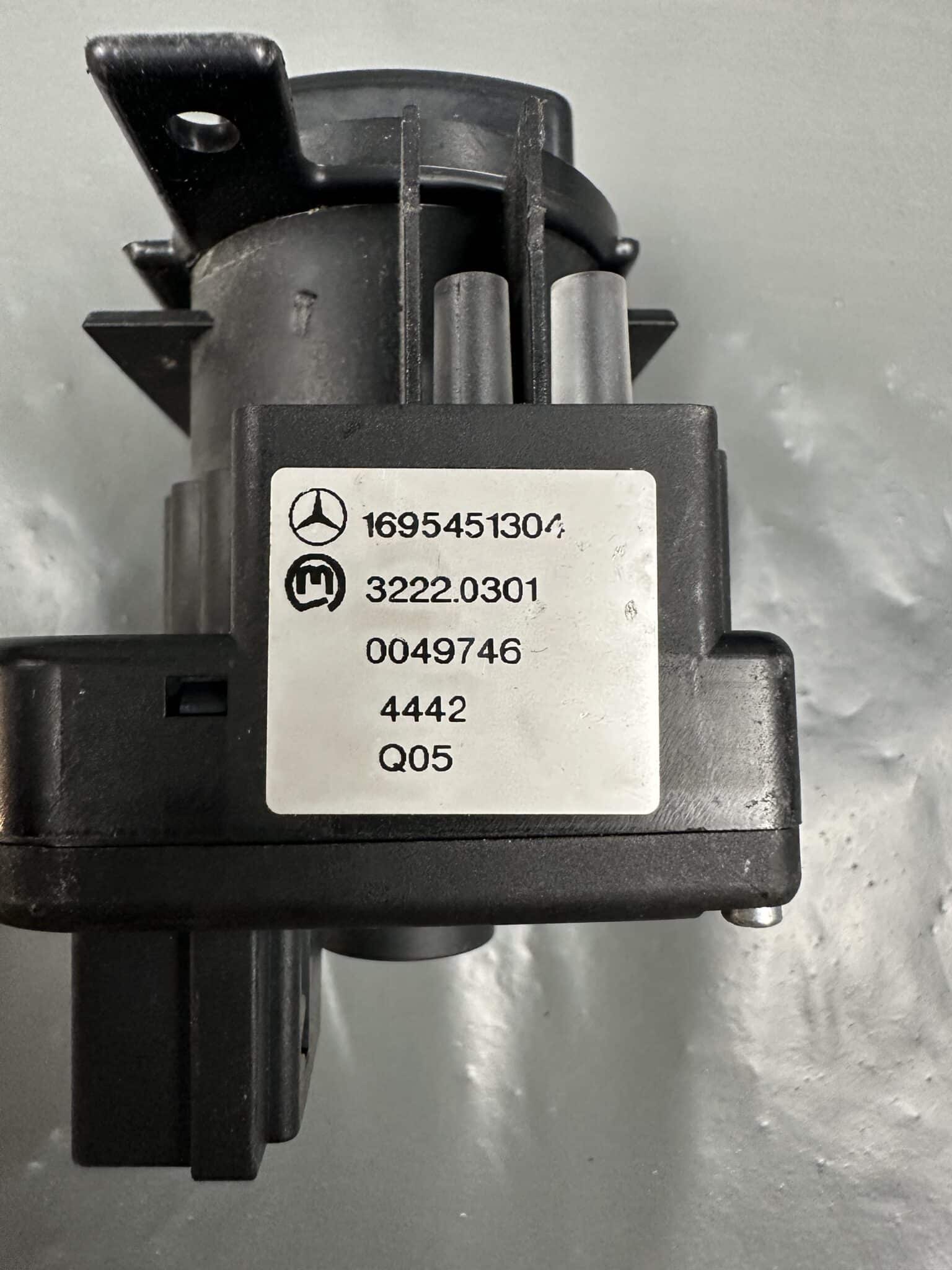 1695451304 / 3222.0301 Mercedes W169 W245 Headlight Light Control Switch – OEM Used & Tested