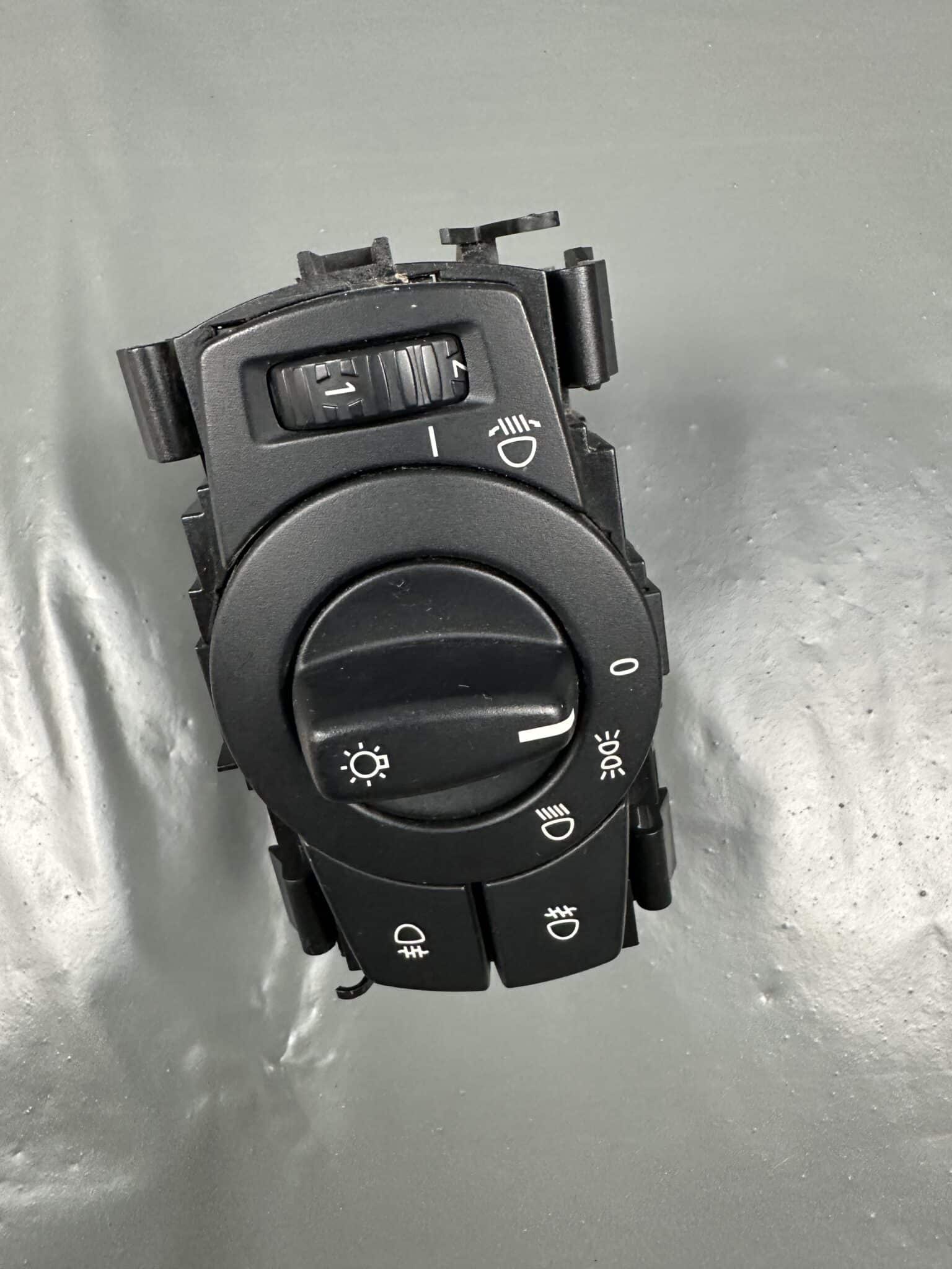 6932794 / 3360.0102 BMW E81 E82 E84 E87 E88 E90 E91 Διακόπτης Φώτων – Μεταχ. και Δοκιμασμένο