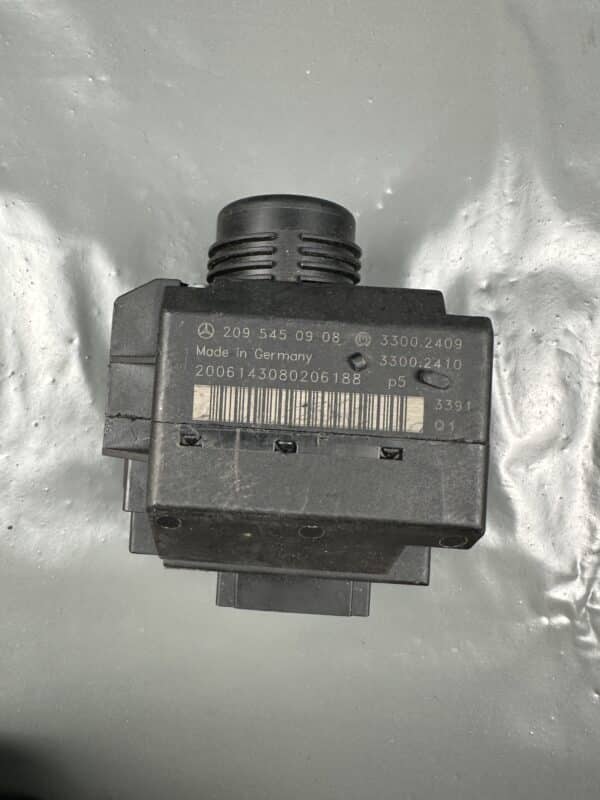 A2095450908 / 33002409 Mercedes W203 CL203 W209 EIS EZS Ignition Switch Module – OEM Used & Tested