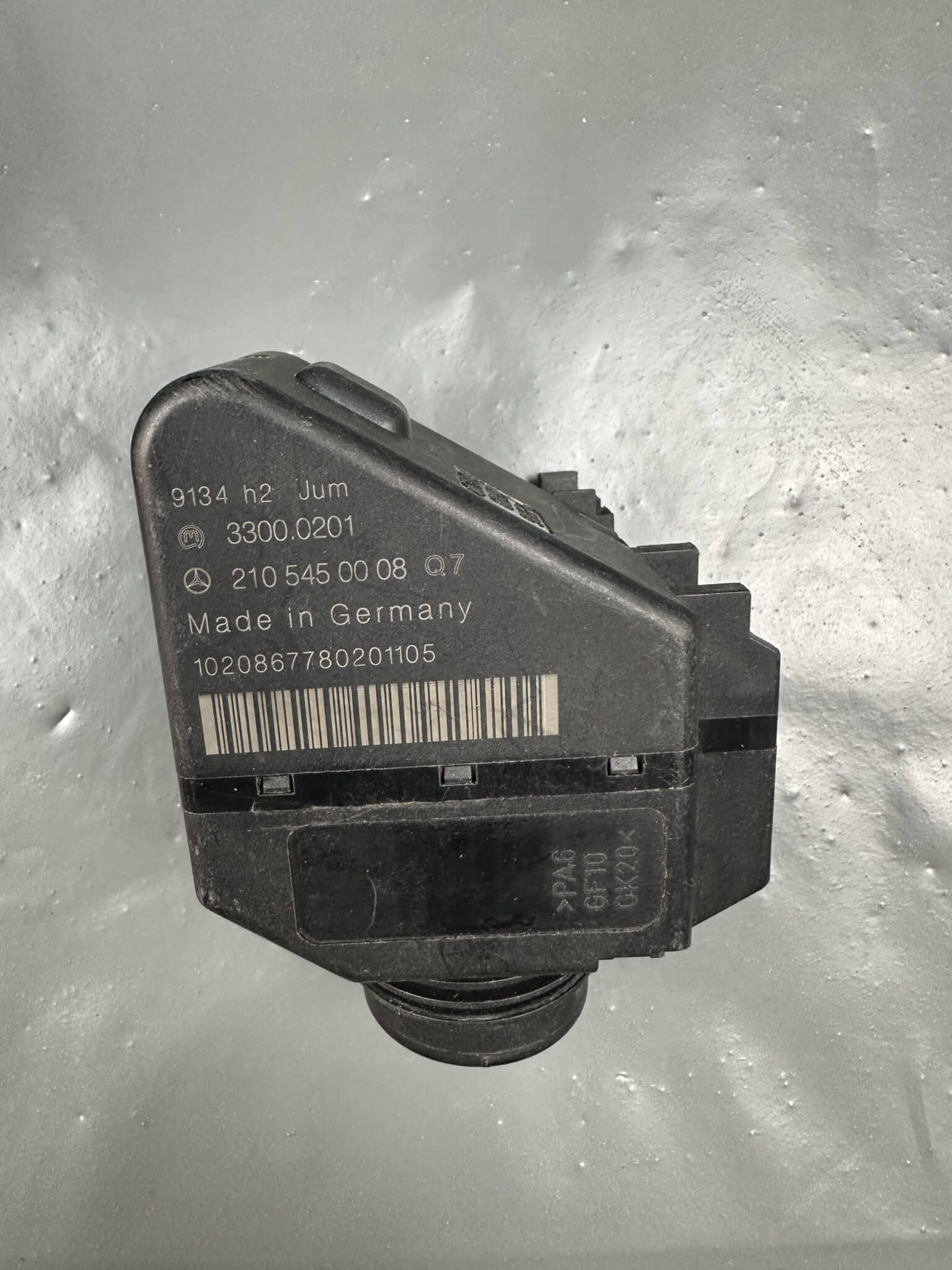 A2105450008 / 33000201 Mercedes W202 W208 W210 EIS EZS Ignition Switch Module – OEM Used & Tested