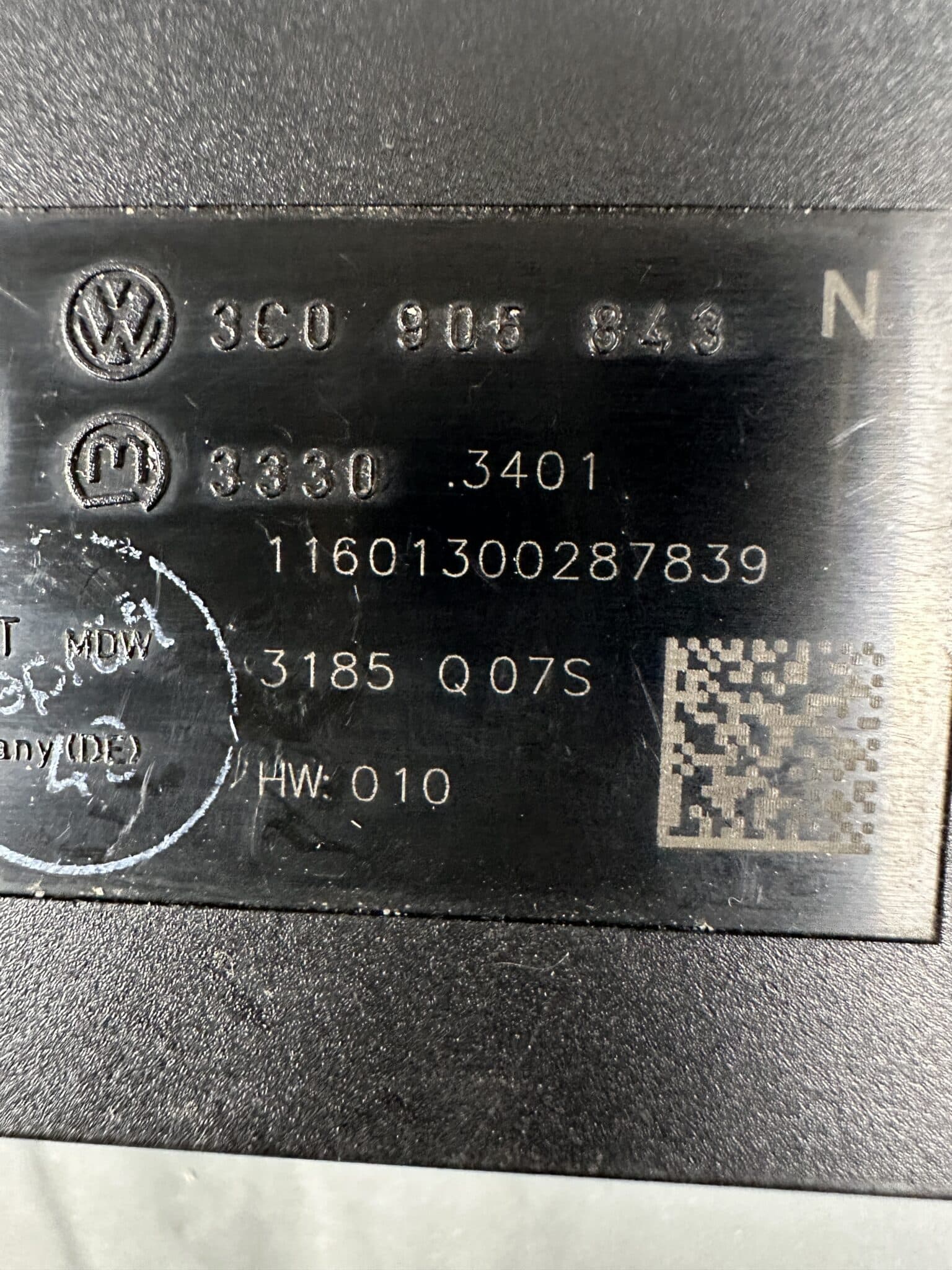3C0905843N / 33303401 VW Passat B6 CC Conmutador de encendido electrónico con ranura de llave – Original Usado y Probado