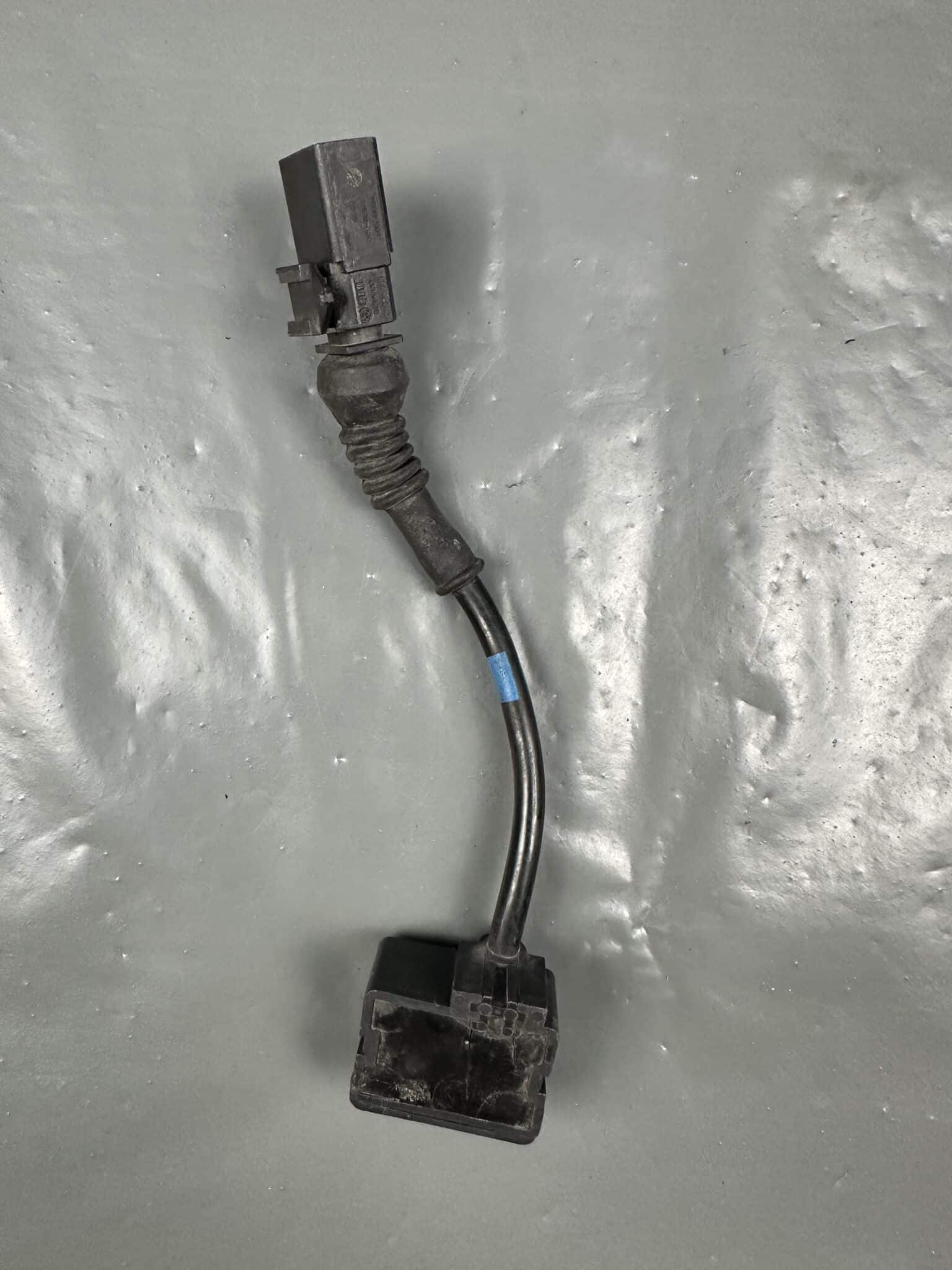 4E0616576J / 4E0907651G Audi A8 S8 D3 Front Right Air Suspension Acceleration Sensor – OEM Used & Tested
