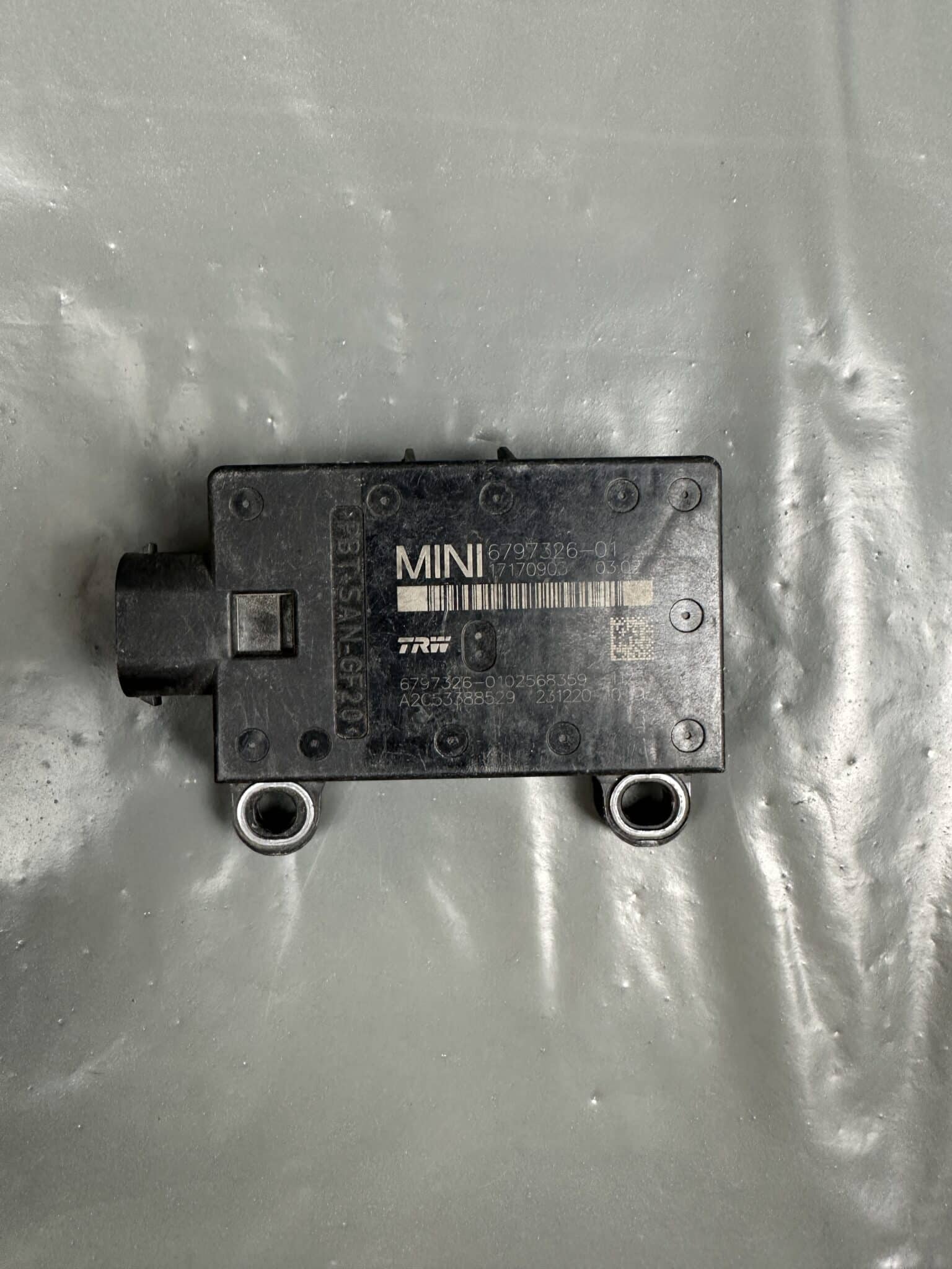 34526797326 / 6797326 MINI R55 R56 R57 R58 R59 R60 R61 TRW DSC Yaw Rate Sensor – OEM Used & Tested