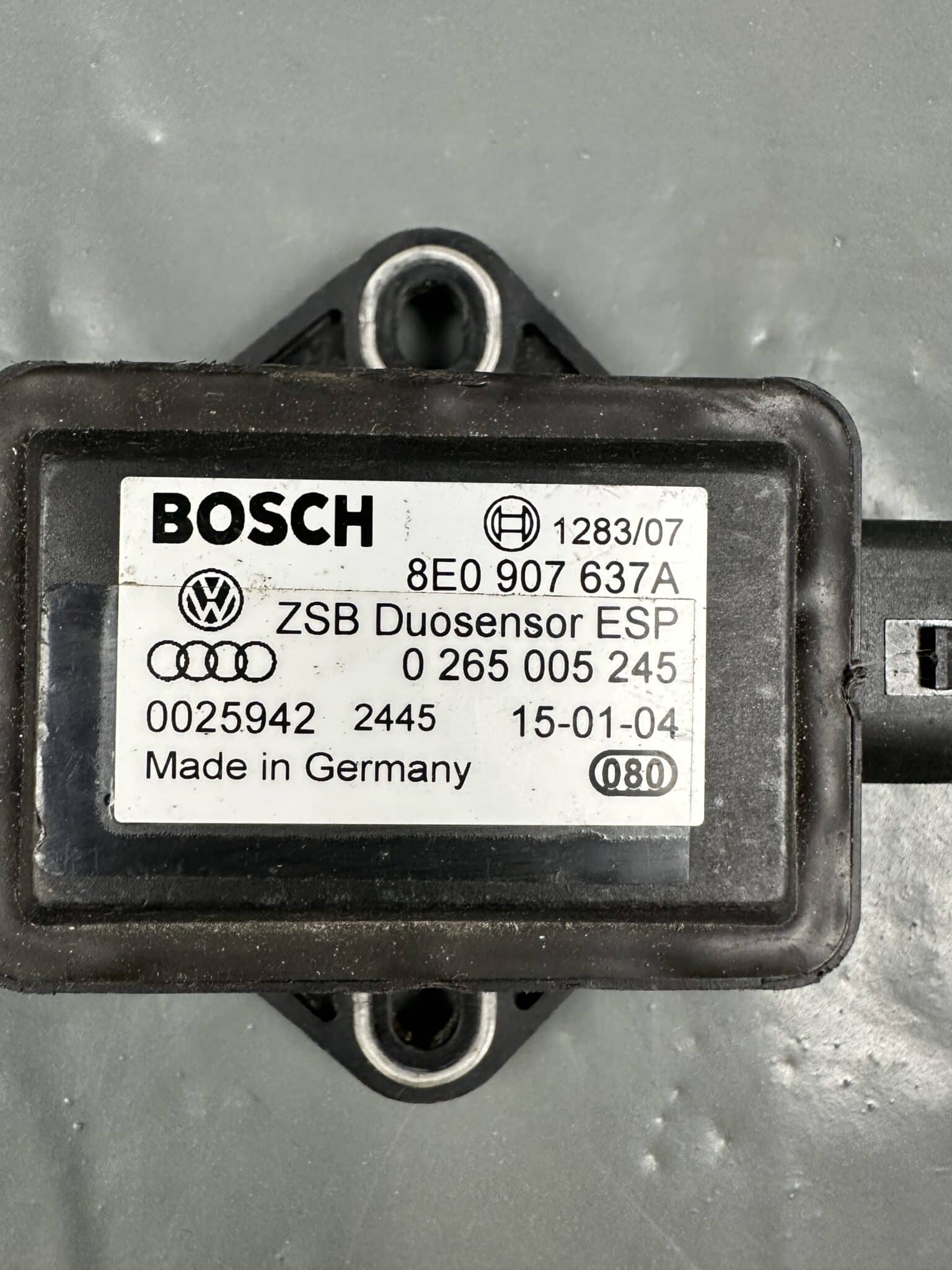 8E0907637A / 0265005245 Audi A4 A6 A8 VW Skoda Bosch ESP Yaw Rate Sensor – OEM Used & Tested