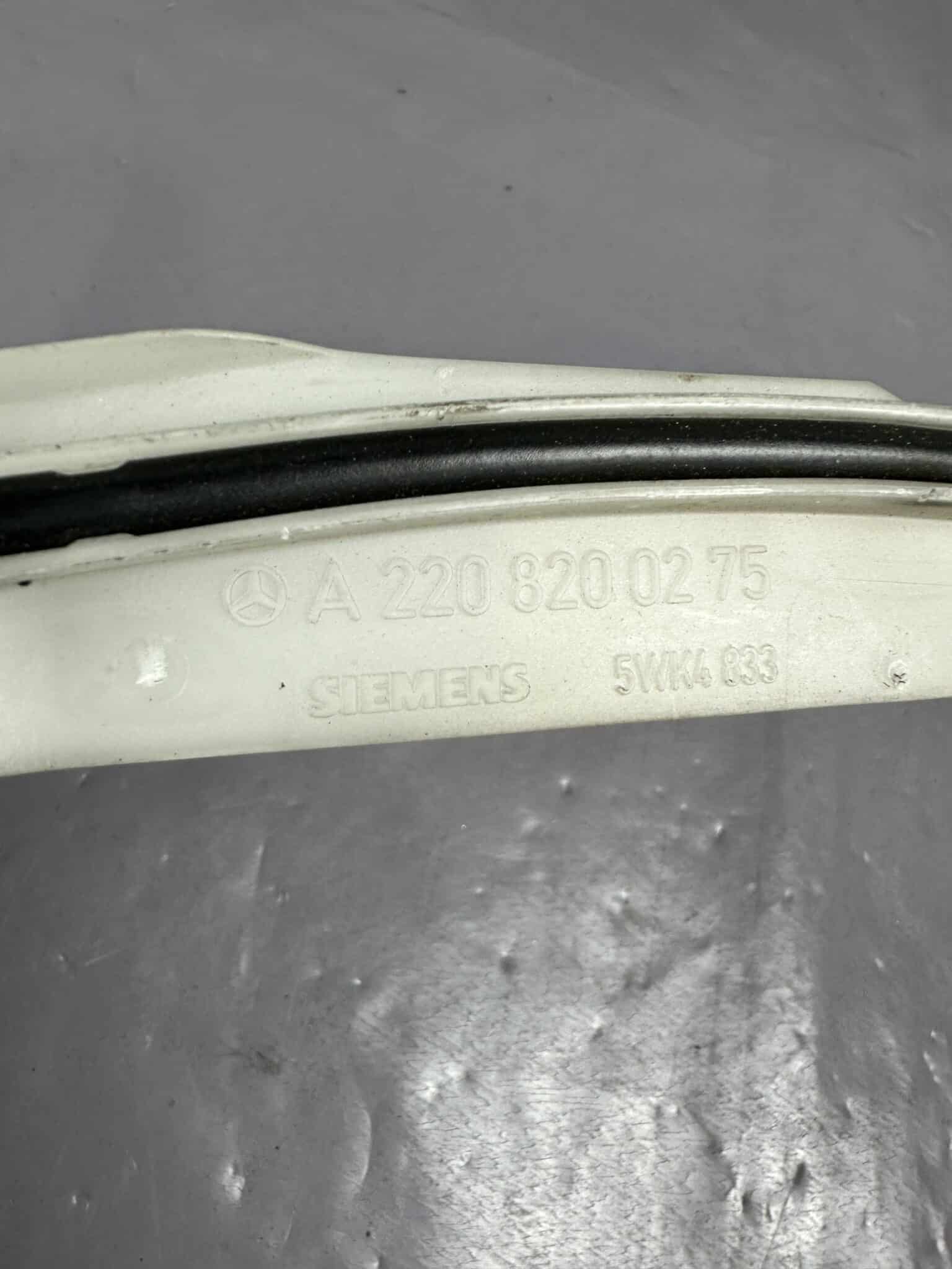 A2208200275 / 2208200275 Mercedes W220 Front Right Keyless-Go Antenna Siemens 5WK4 833