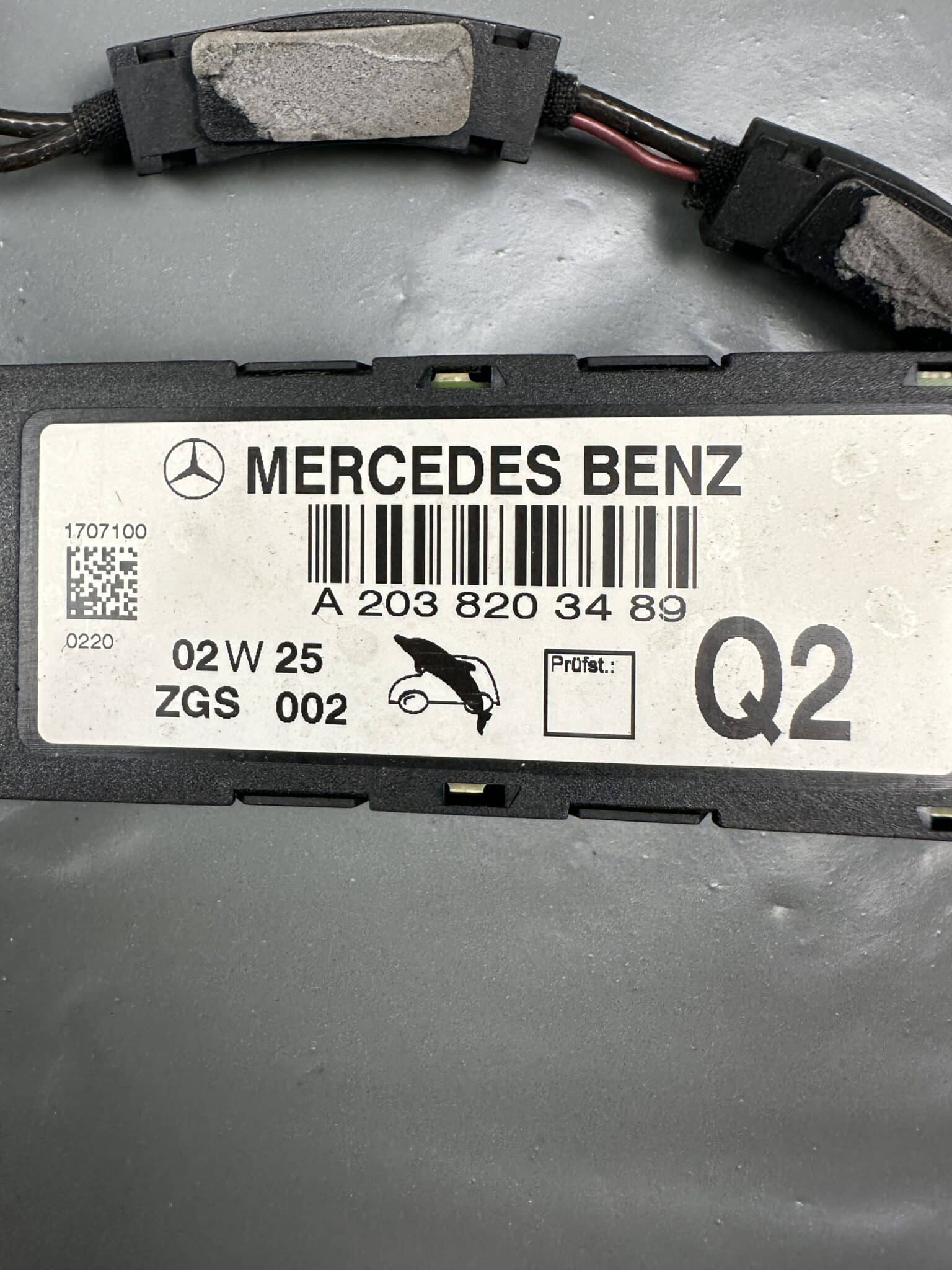 A2038203489 / 2038203489 Mercedes C-Class W203 CLK C209 Amplificador de Antena – Original Usado y Probado