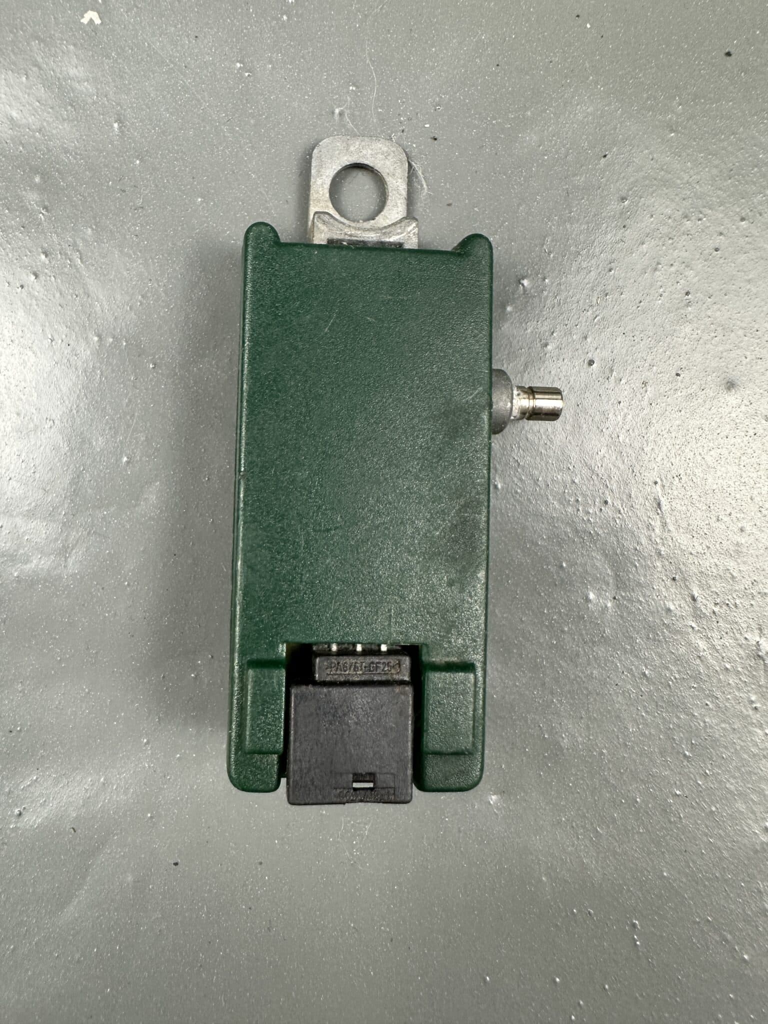 7L6035577B / 7L6035577A VW Touareg 7L FM Antenna Amplifier VN756 – OEM Used & Tested