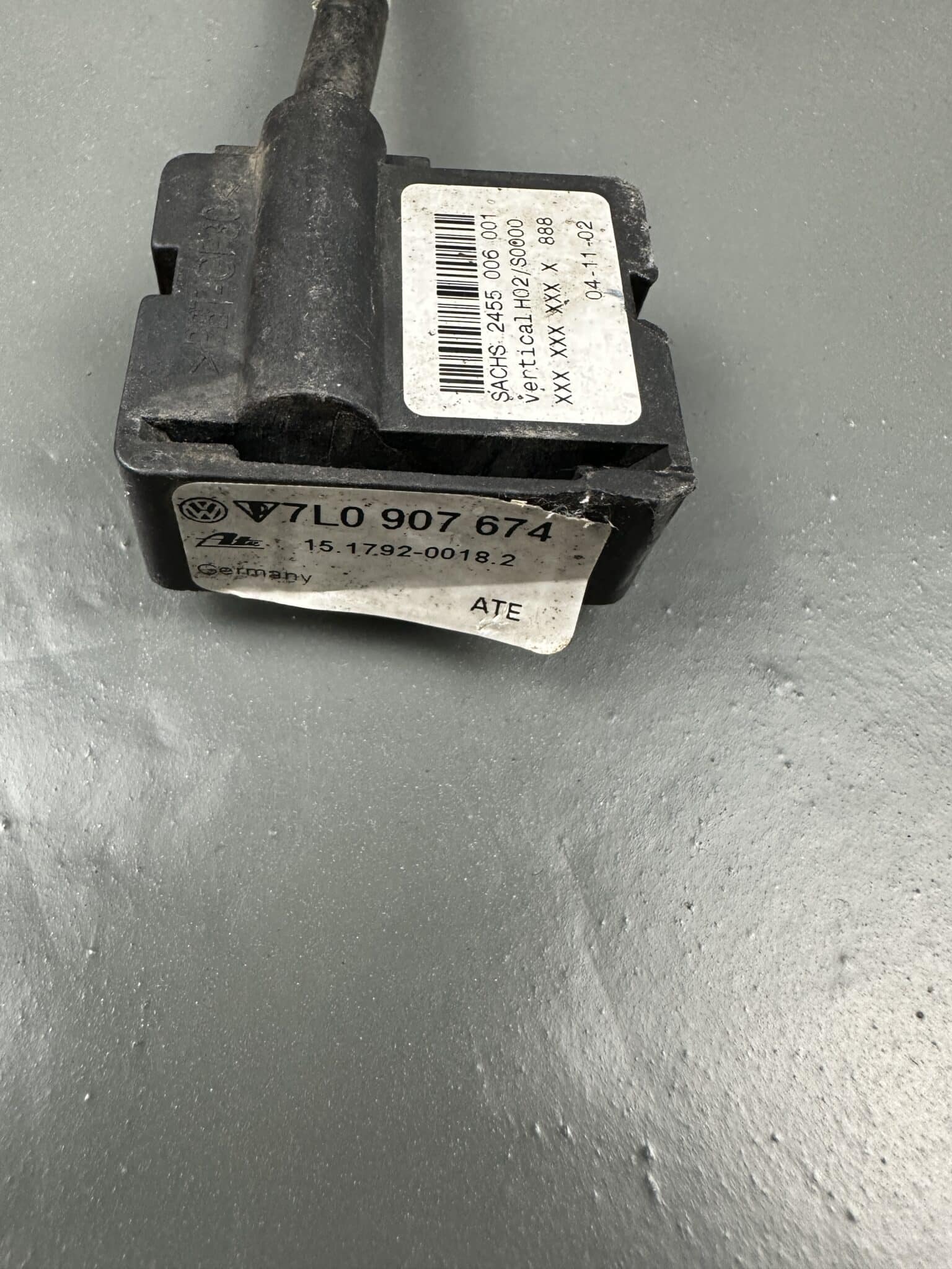 7L0907674 / 15.1792-0018.2 VW Touareg 7L Porsche Cayenne Air Suspension Sensor Right – OEM Used & Tested