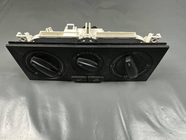 1J0820045F VW Golf IV Bora Climate Control Panel – OEM Used & Tested