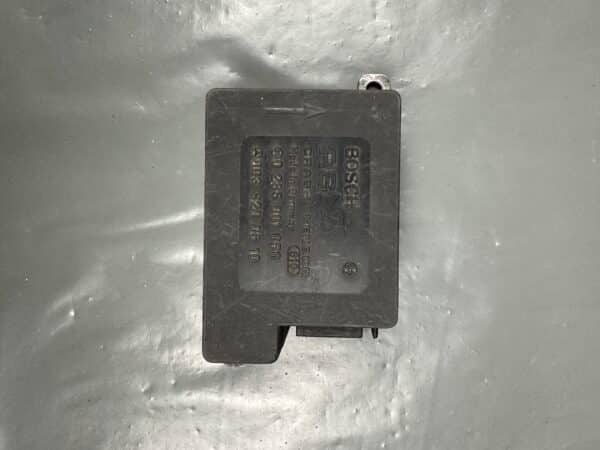 0003820610 Mercedes W124 W126 W201 R107 Bosch Çarpışma Sensörü – Orijinal Kullanılmış ve Test Edilmiş