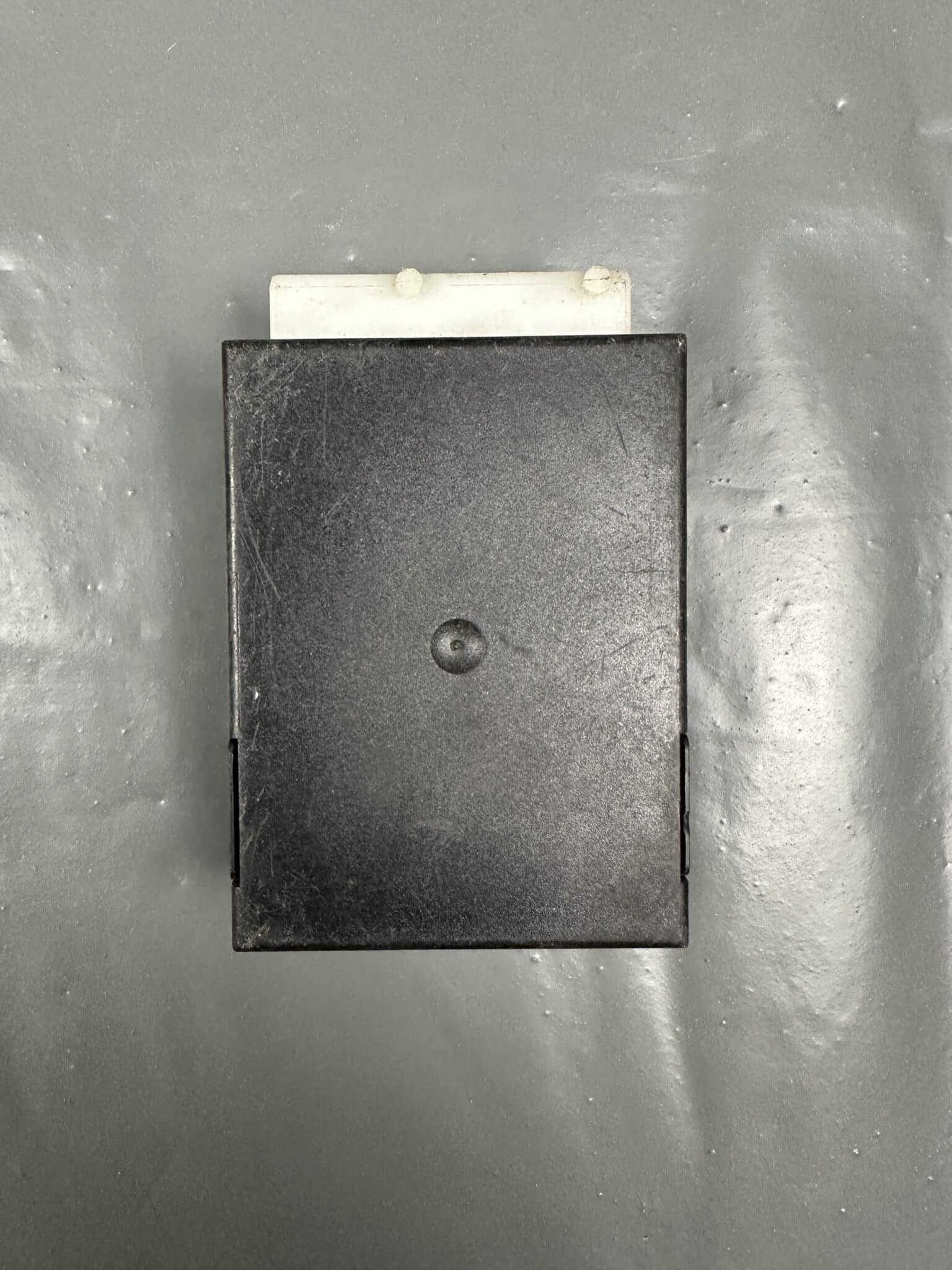 8353099 BMW E36 RM IV Rear Window Relay Module – OEM Used & Tested