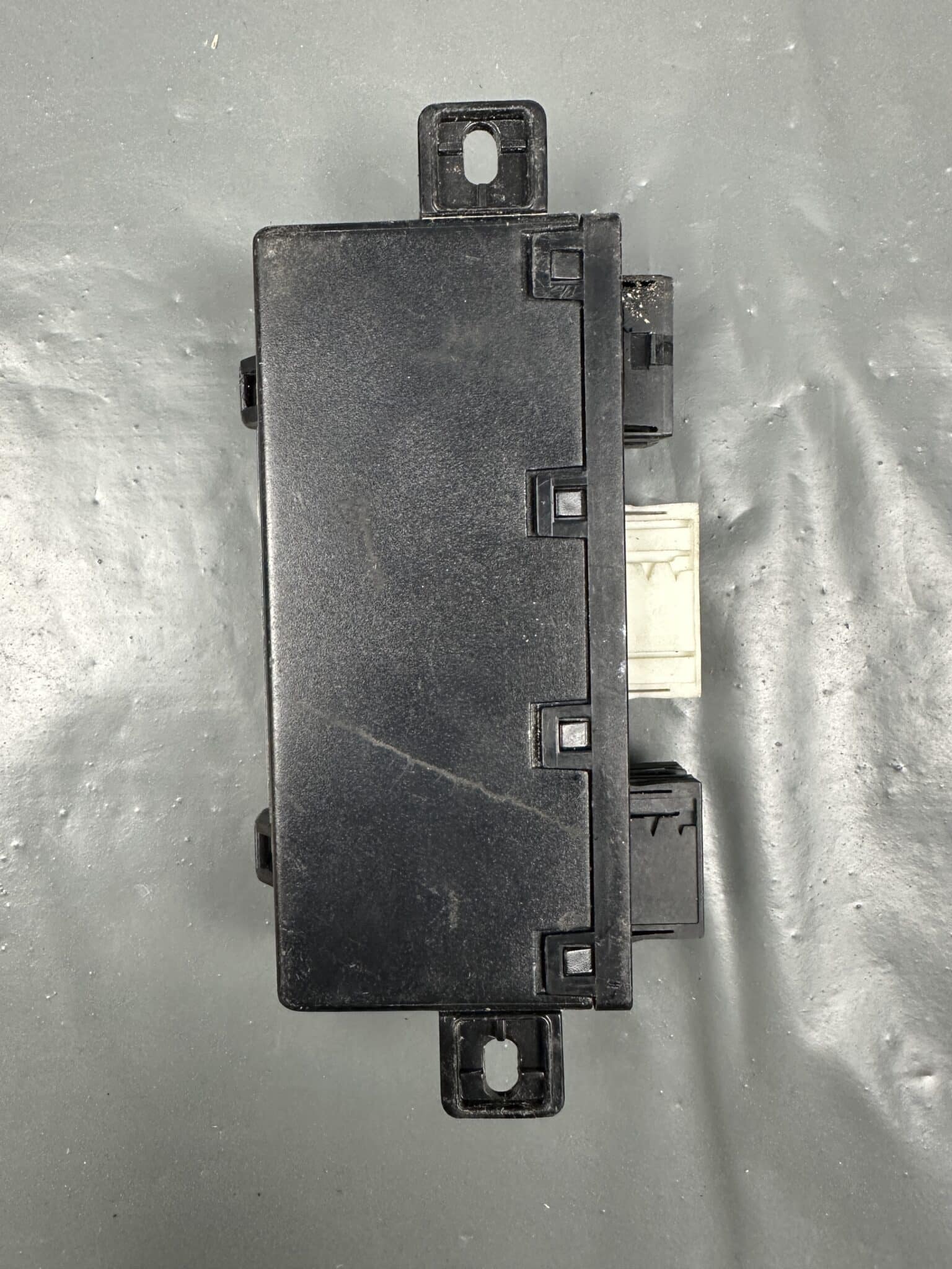 8378773 BMW E38 E39 Door Control Module PMBT Low – OEM Used & Tested