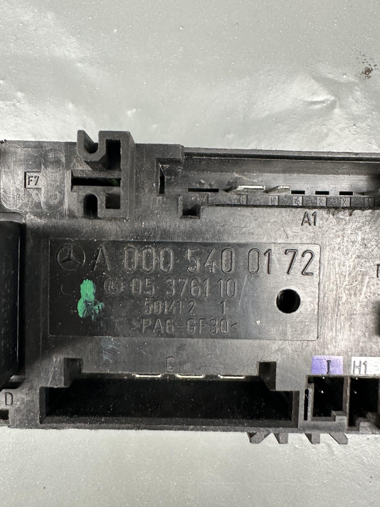 A0005400172 Mercedes W202 W210 W208 Fuse Relay Module – OEM Used & Tested