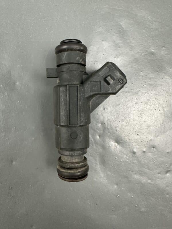 037906031AA VW Golf Audi Seat 1.6 8V Fuel Injector – OEM Used & Tested