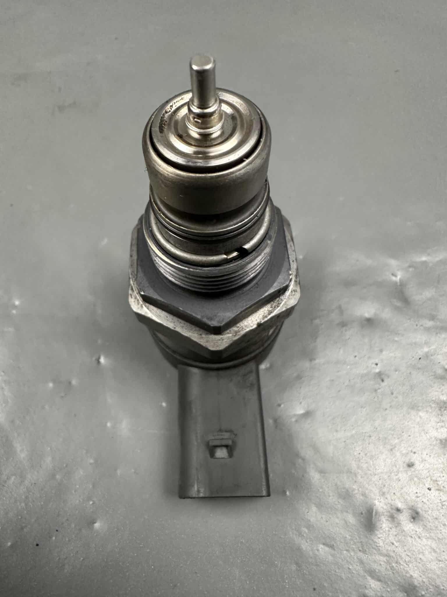 0281002481 Bosch BMW M47N M57N Клапан управления давлением – оригинальный б/у, проверено