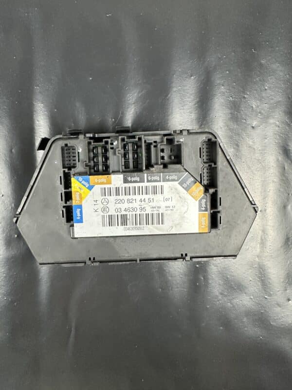 2208214451 / 03463095 Mercedes W220 Module de commande de porte arrière – OEM Utilisé et Testé