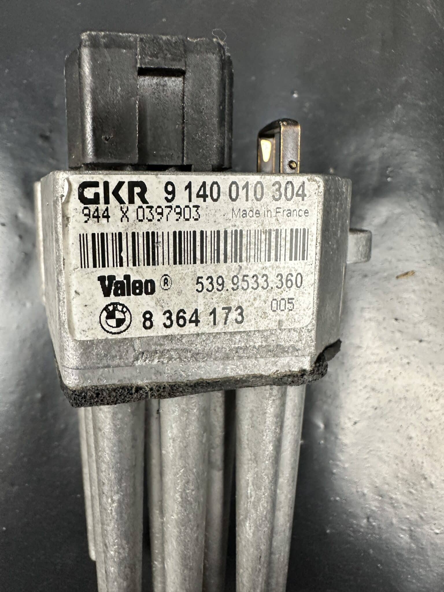 8364173 / 9140010304 BMW E46 E39 E53 E83 Регулатор на вентилатора – OEM Употребяван и тестван
