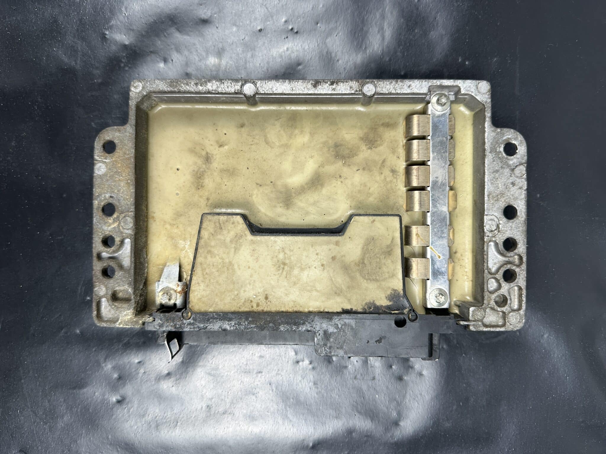 S113717205D 7700102299 7700863477 Renault Laguna 2.0 Siemens Модул за управление на двигателя ECU – Оригинал, употребяван и тестван