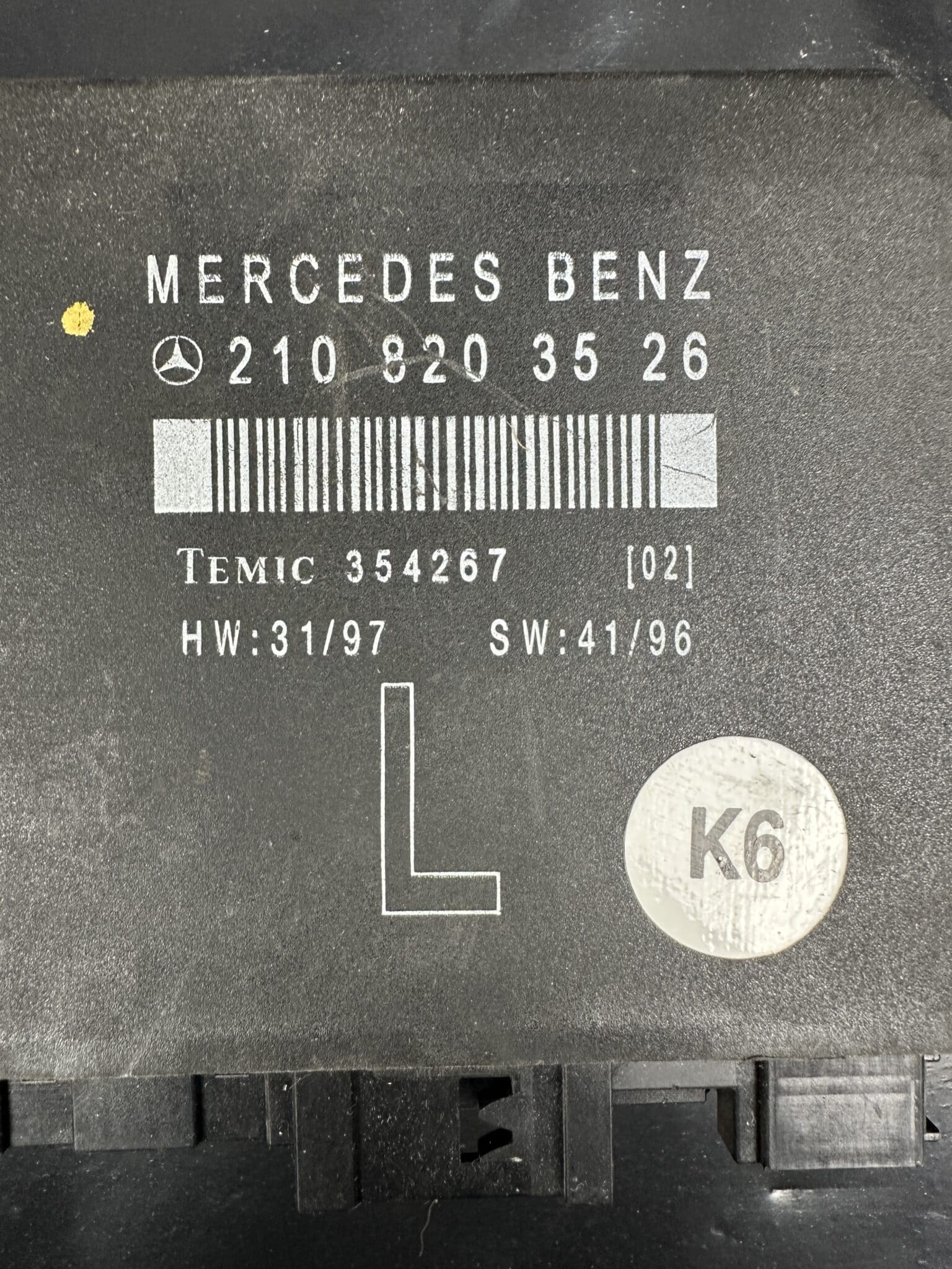 A2108203526 Mercedes W210 E-Class Модул за управление на лява врата – Оригинал, употребяван и тестван