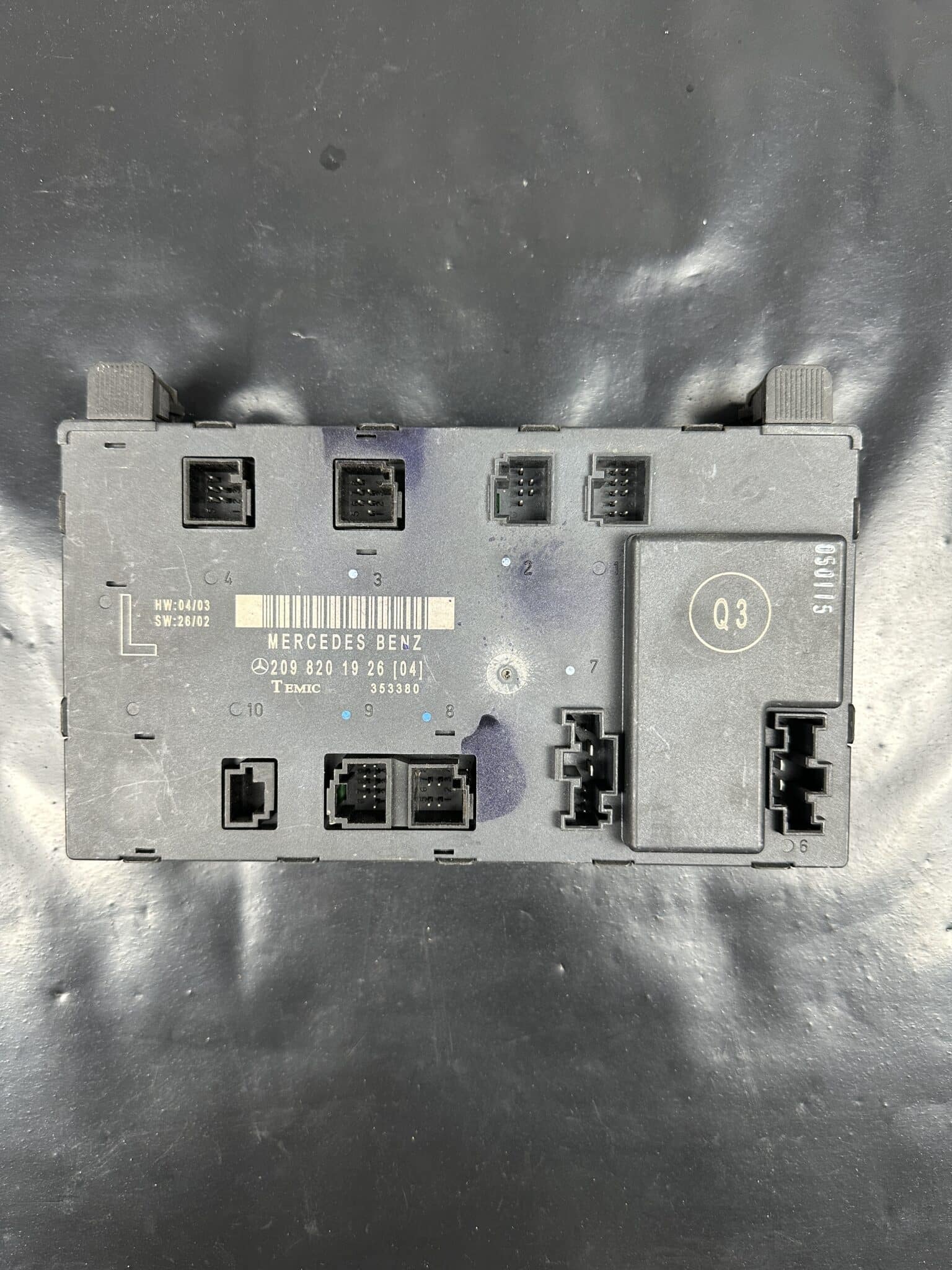 A2098201926 Mercedes W209 CLK-Class Left Door Control Module – OEM Used & Tested
