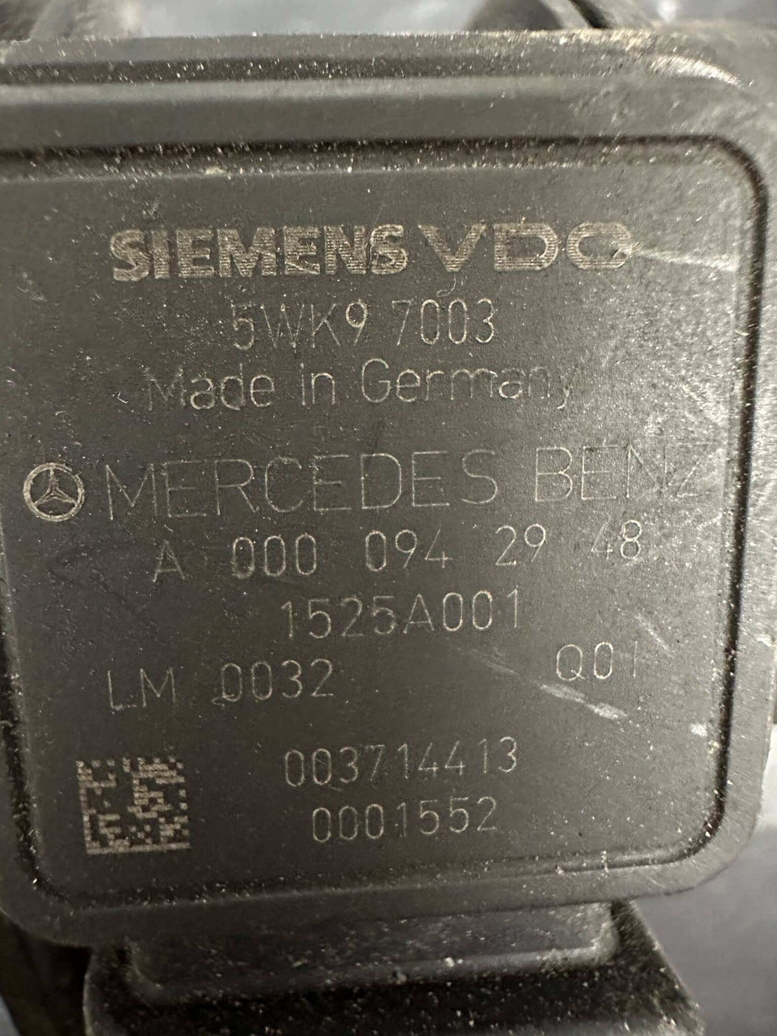A0000942948 / 5WK97003 Siemens VDO Mercedes A B W169 W245 Air Mass Sensor – OEM Used & Tested