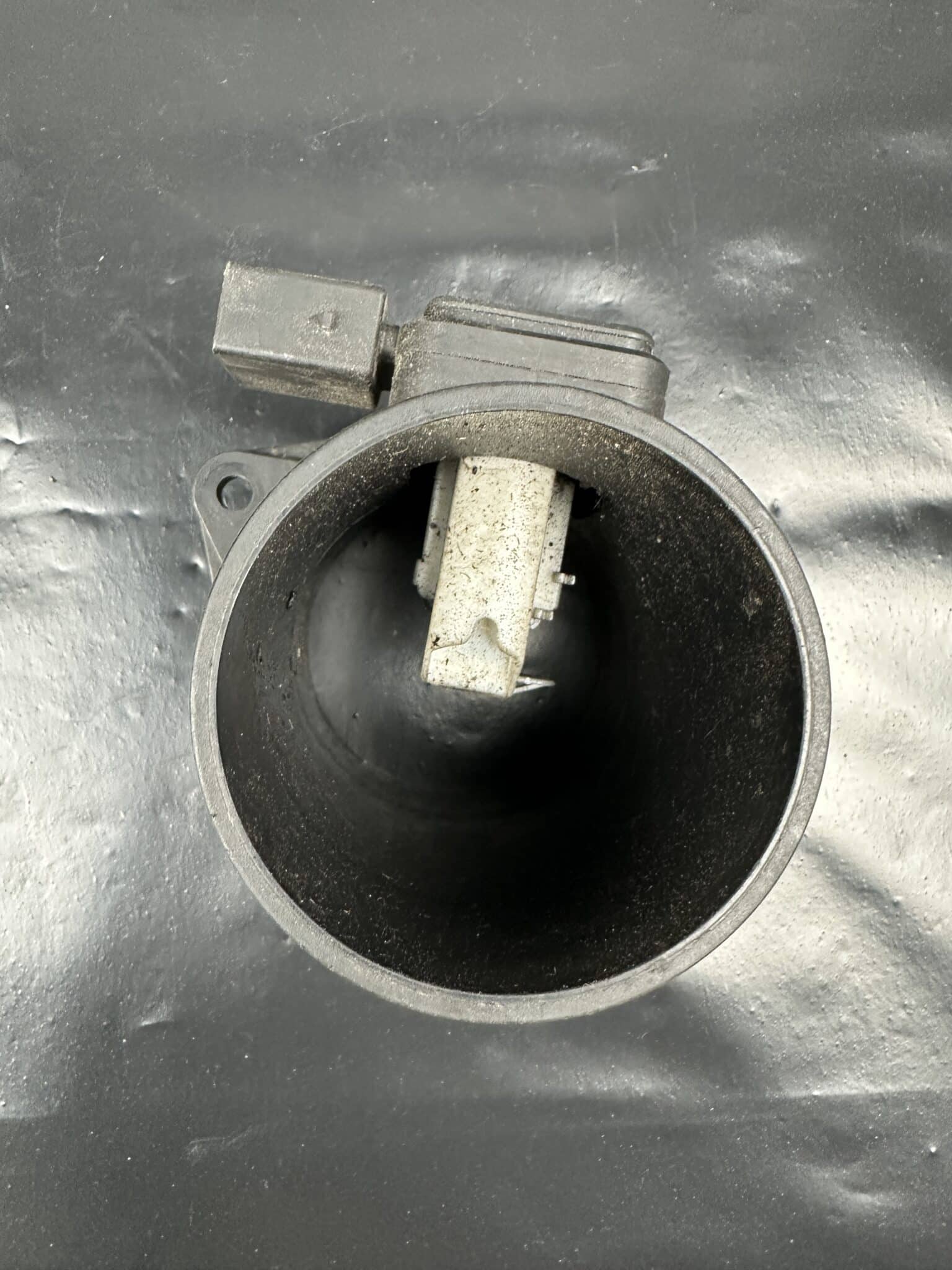 A0000942948 / 5WK97003 Siemens VDO Mercedes A B W169 W245 Air Mass Sensor – OEM Used & Tested