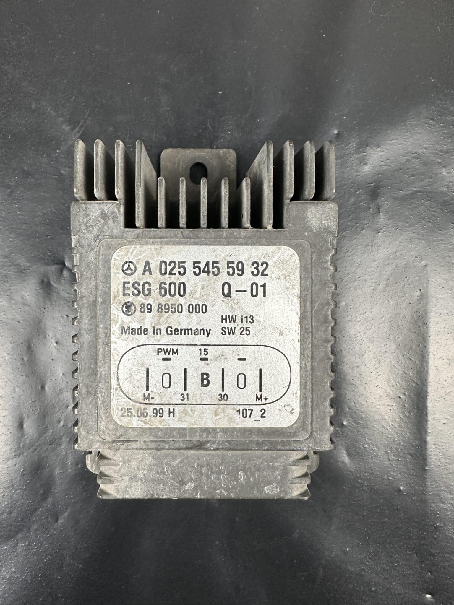 A0255455932 / 898950000 Mercedes ESG 600 Fan Control Module – OEM Used & Tested