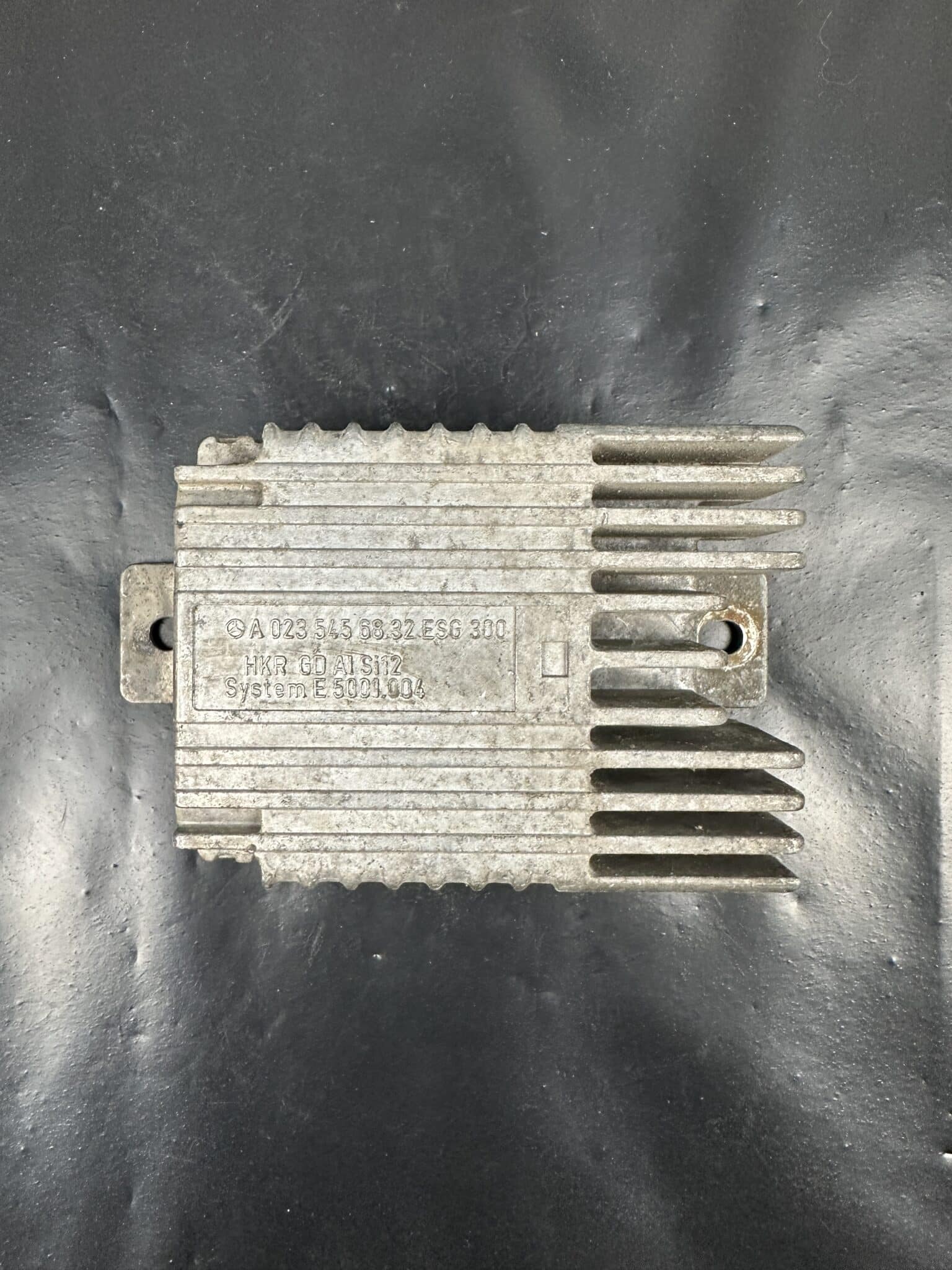 A0235456832 Mercedes ESG 300 Radiator Fan Control Module – OEM Used & Tested